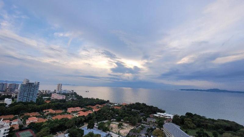 Andromeda Seaview Condo Near Beach Pattaya Esterno foto